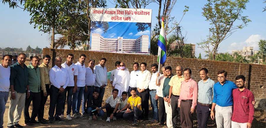 आचार्य श्री महाप्रज्ञ विधा निधी फाउंडेशन कॉलेज बोईसर में हुआ चारित्र आत्माओं का चरण स्पर्श