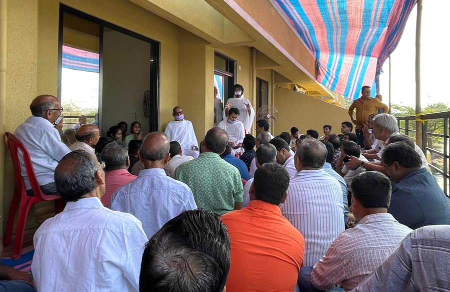 पदमपुरी के कर्मवीर चालीस वर्ष बाद धर्मवीर बनकर आए अपनी उमरोली कर्म भूमि में समय की कीमत को आंके – मुनि श्री अर्हत कुमार जी